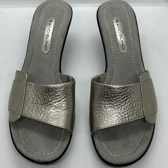 Bandolino Metallic Silver Heeled Slides Size 8 - Picture 7 of 12